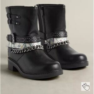 Torrid 10WW Black Ankle Boots with Chain and Floral Detail